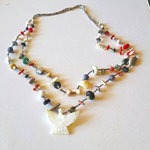SALE!! Vintage Navajo Heishi Shell Necklace w/ Worn Shells and Stones. - Picture 3 of 12